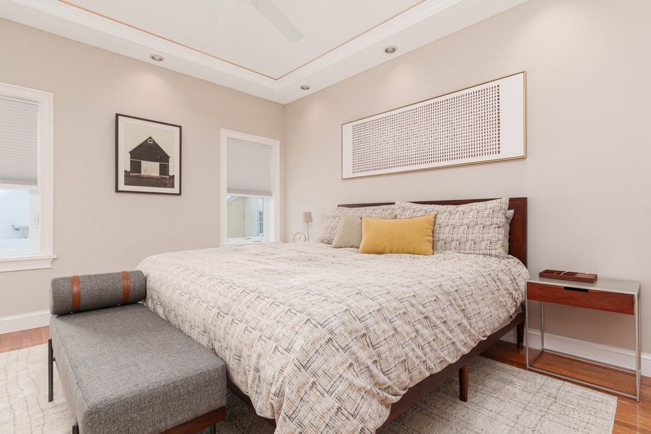 99 W Circular St #1388803P - Photo 3 of 50