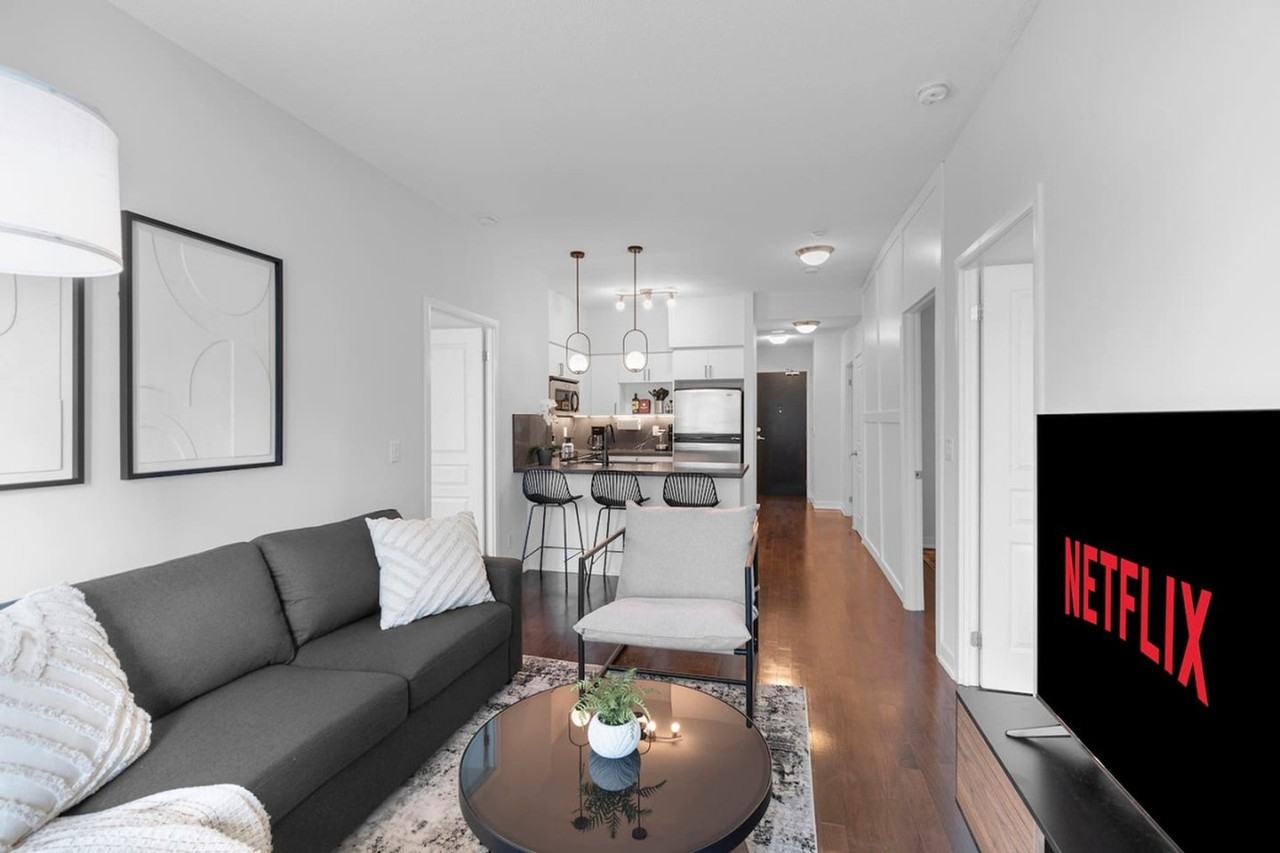 18 Yonge St #1403751P - Photo 3 of 27