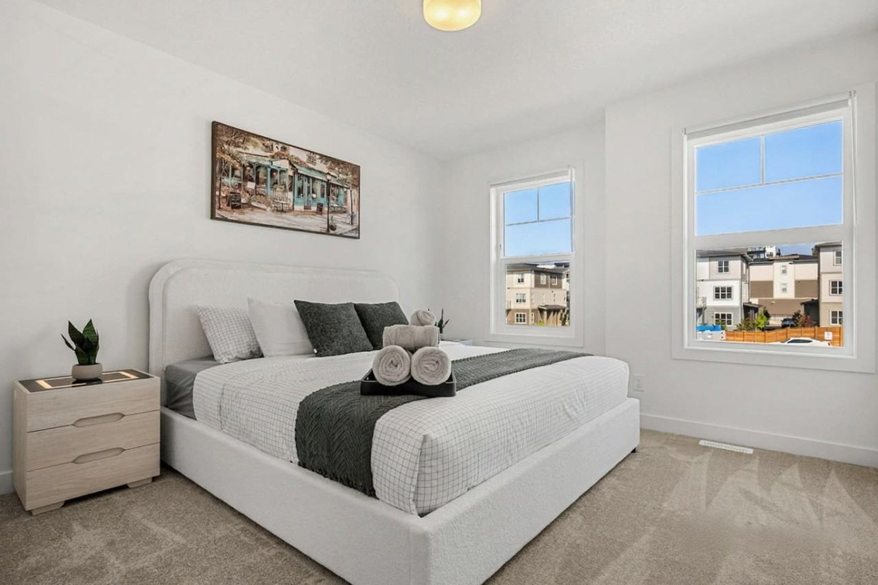 2231 81 St Sw #1314555P - Photo 3 of 44