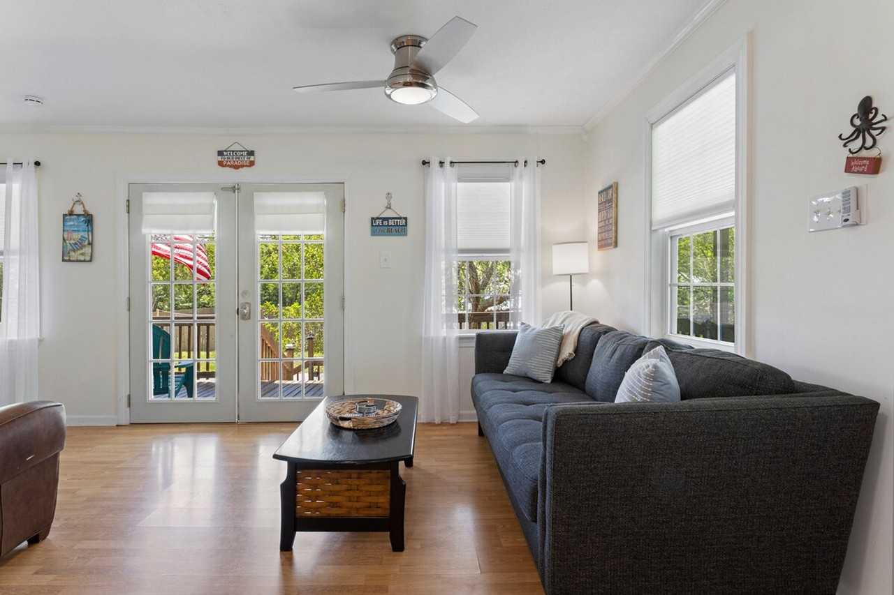 312 Water St #1473611P - Photo 4 of 34