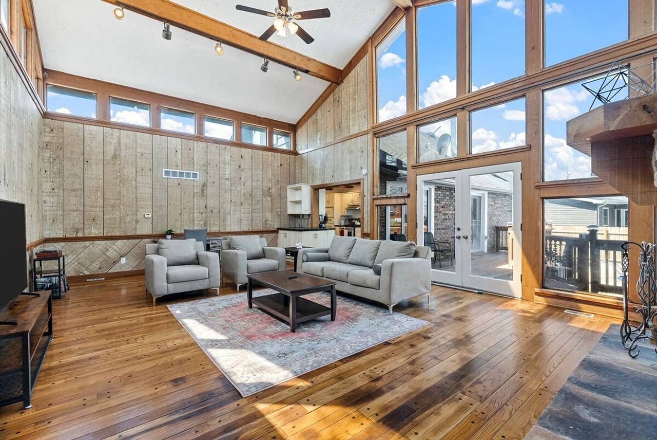 5382 Kings Park Dr #1472891P - Photo 4 of 46