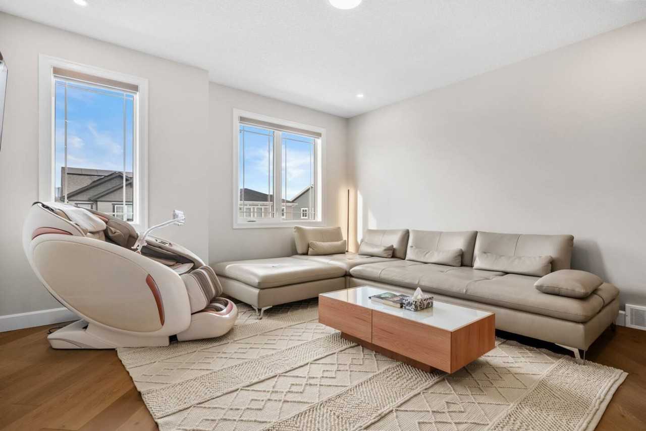 187 Carringford View Nw #1495914P - Photo 3 of 50