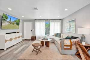 featured image of 1587 Ne 30th St