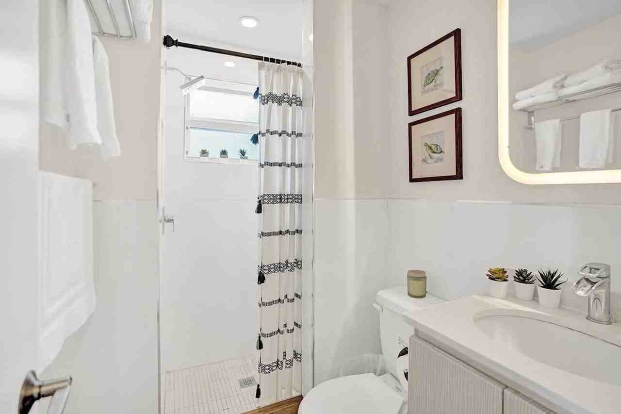 3020 Seville Street - Photo 7 of 50