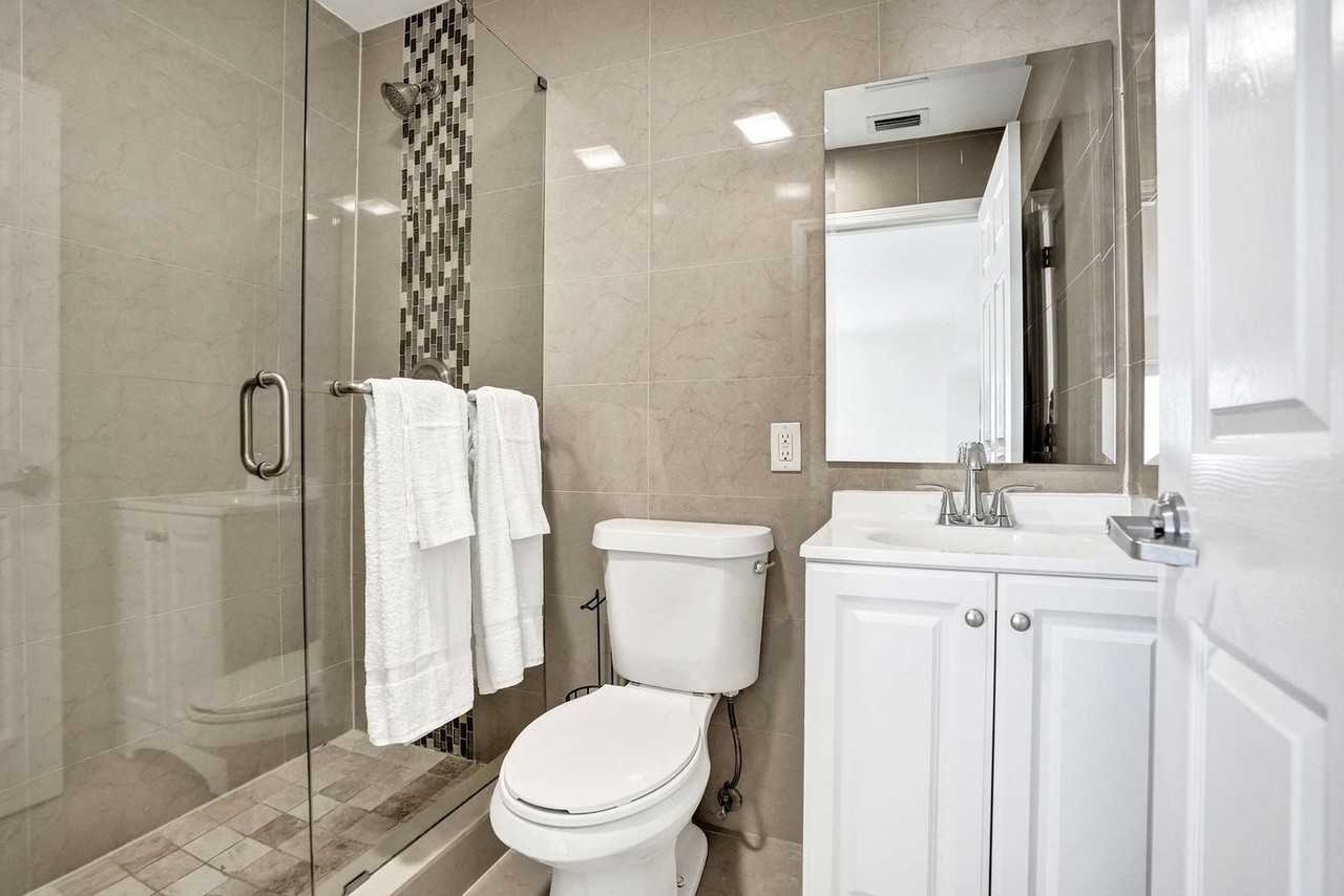 905 N Federal Hwy #1504020P - Photo 2 of 29