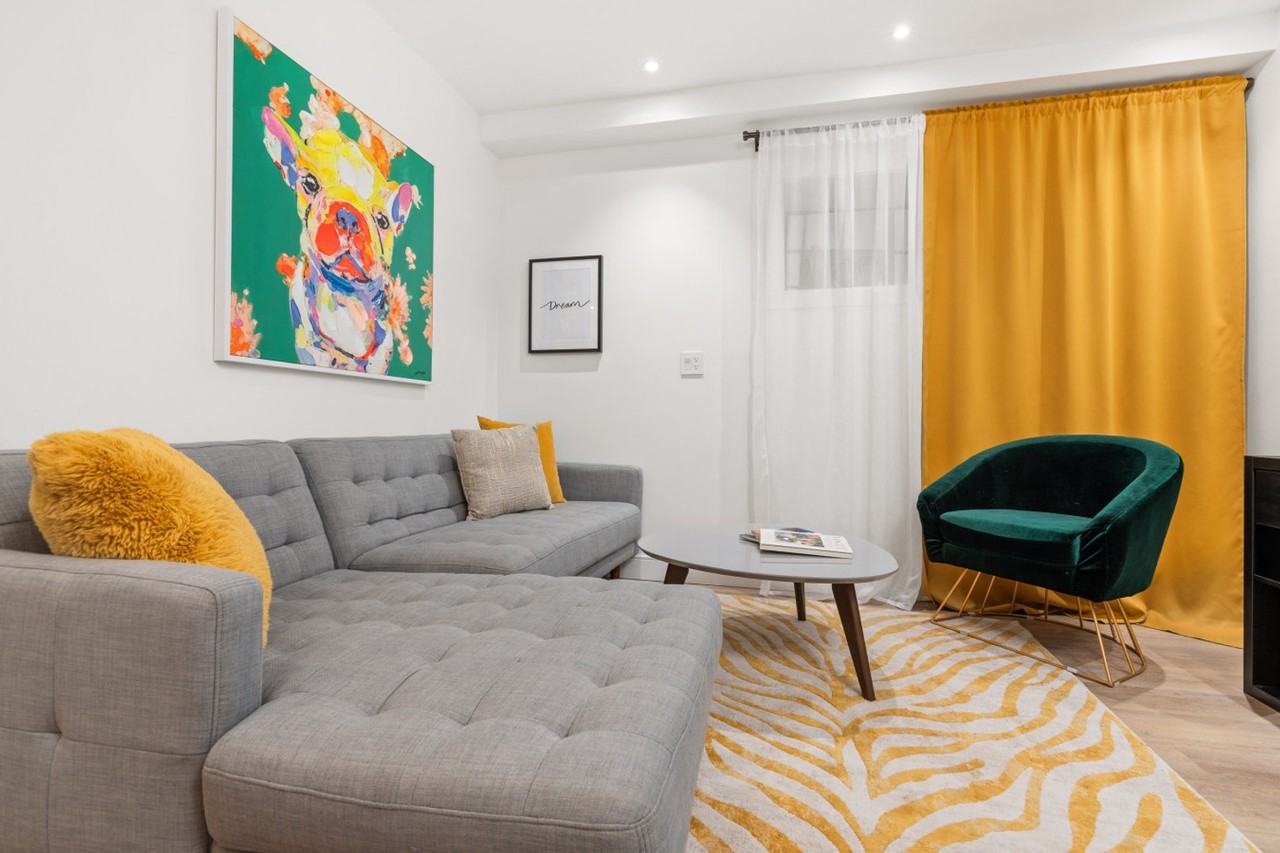 2455 Ancaster Cres #1504822P - Photo 4 of 33