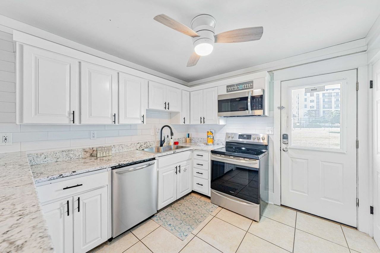 885 Santa Rosa Blvd #1502065P - Photo 5 of 32