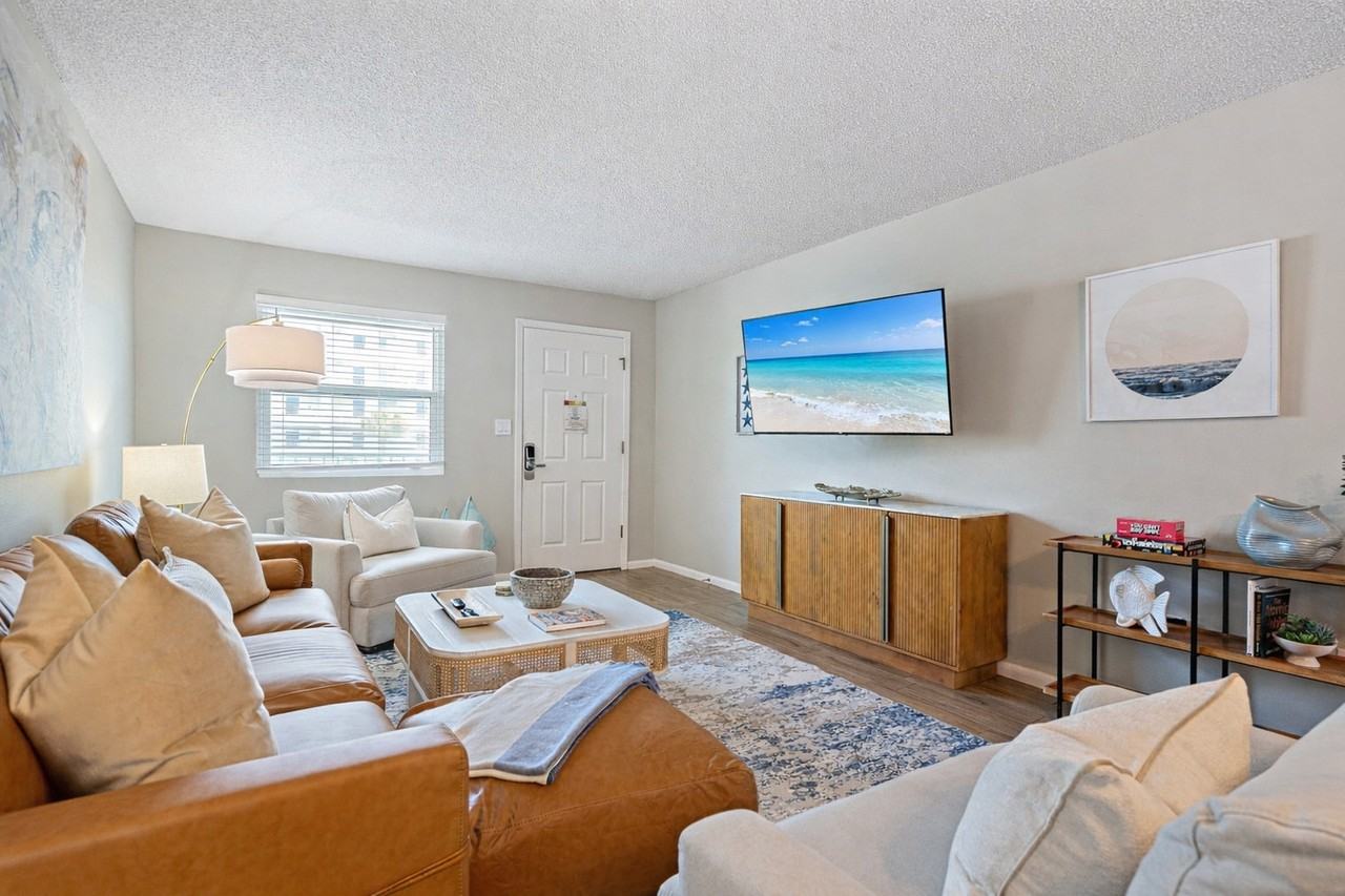 Venus Ct #1502070P - Photo 3 of 41