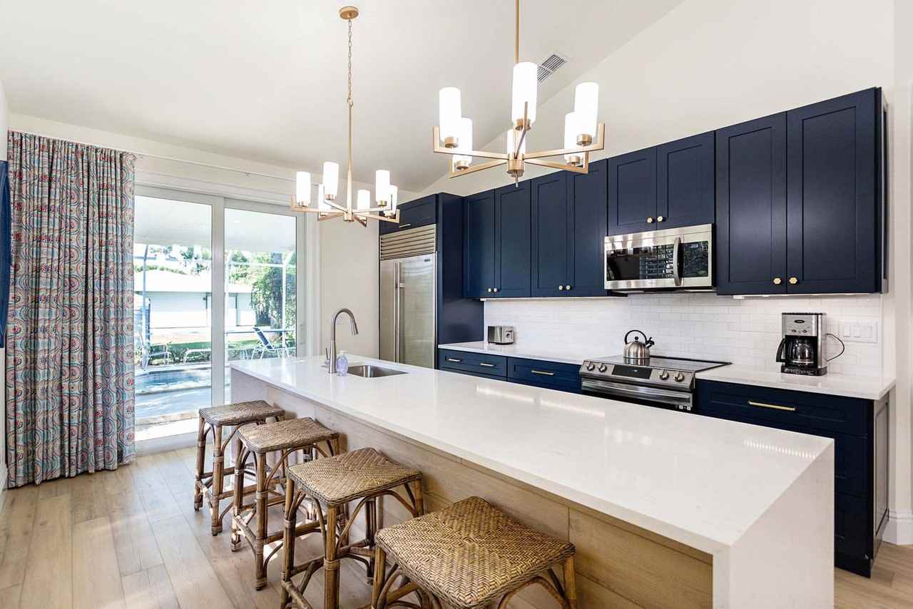 851 108th Ave N #1504157P - Photo 4 of 32