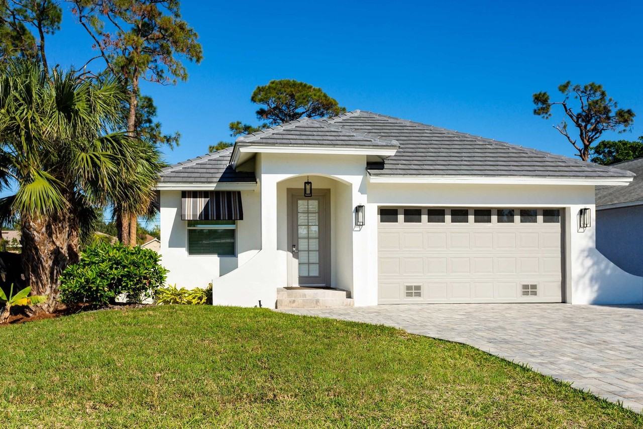 851 108th Ave N #1504157P - Photo 7 of 32