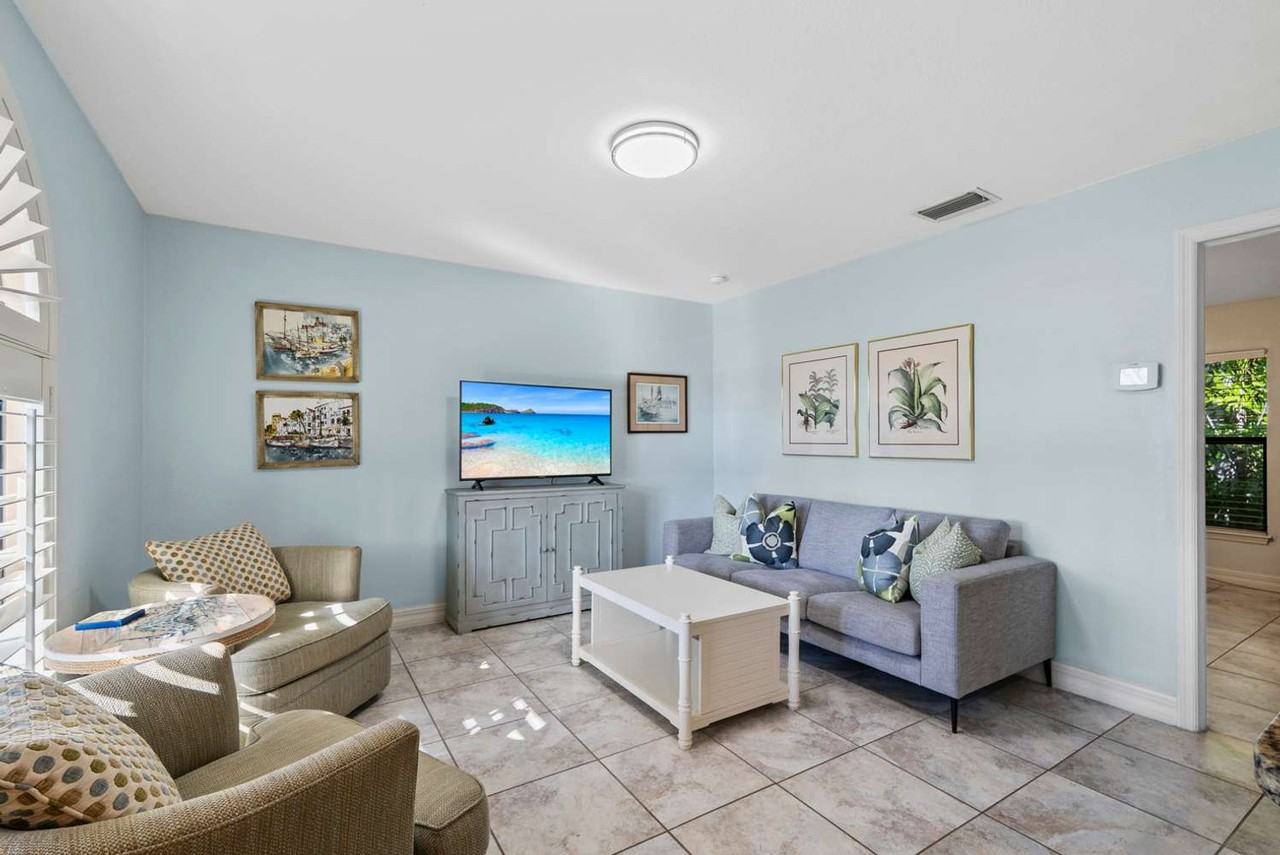 655 8th Ave S #1504166P - Photo 2 of 12