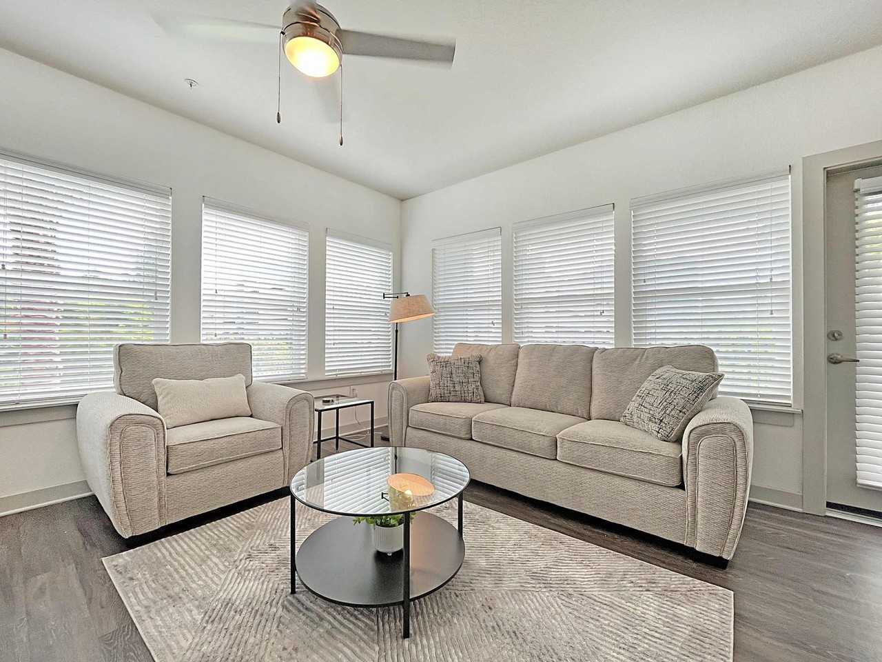 2615 N Grady Ave #1504549P - Photo 2 of 41