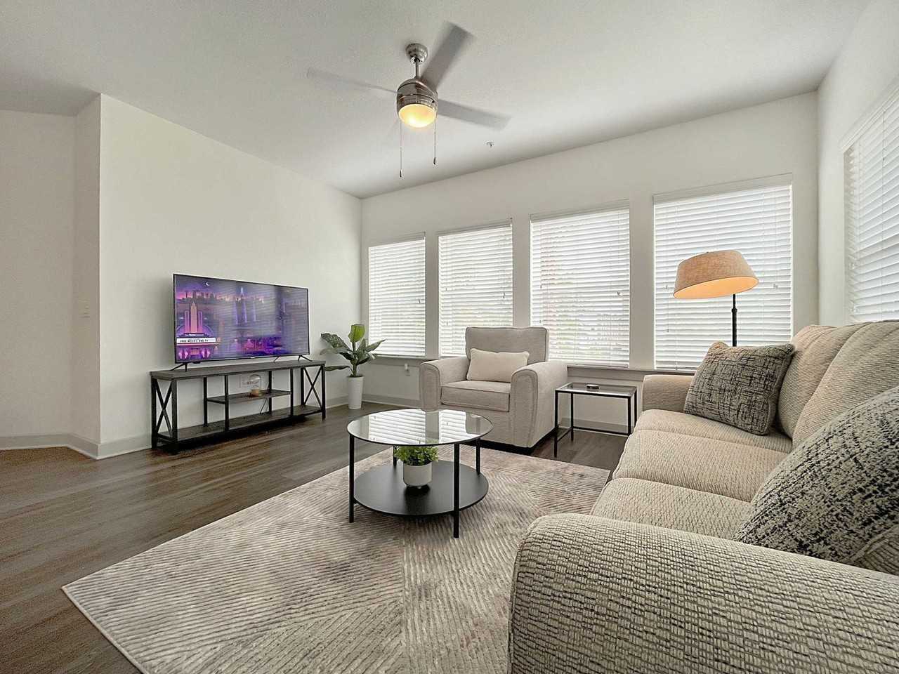 2615 N Grady Ave #1504549P - Photo 3 of 41