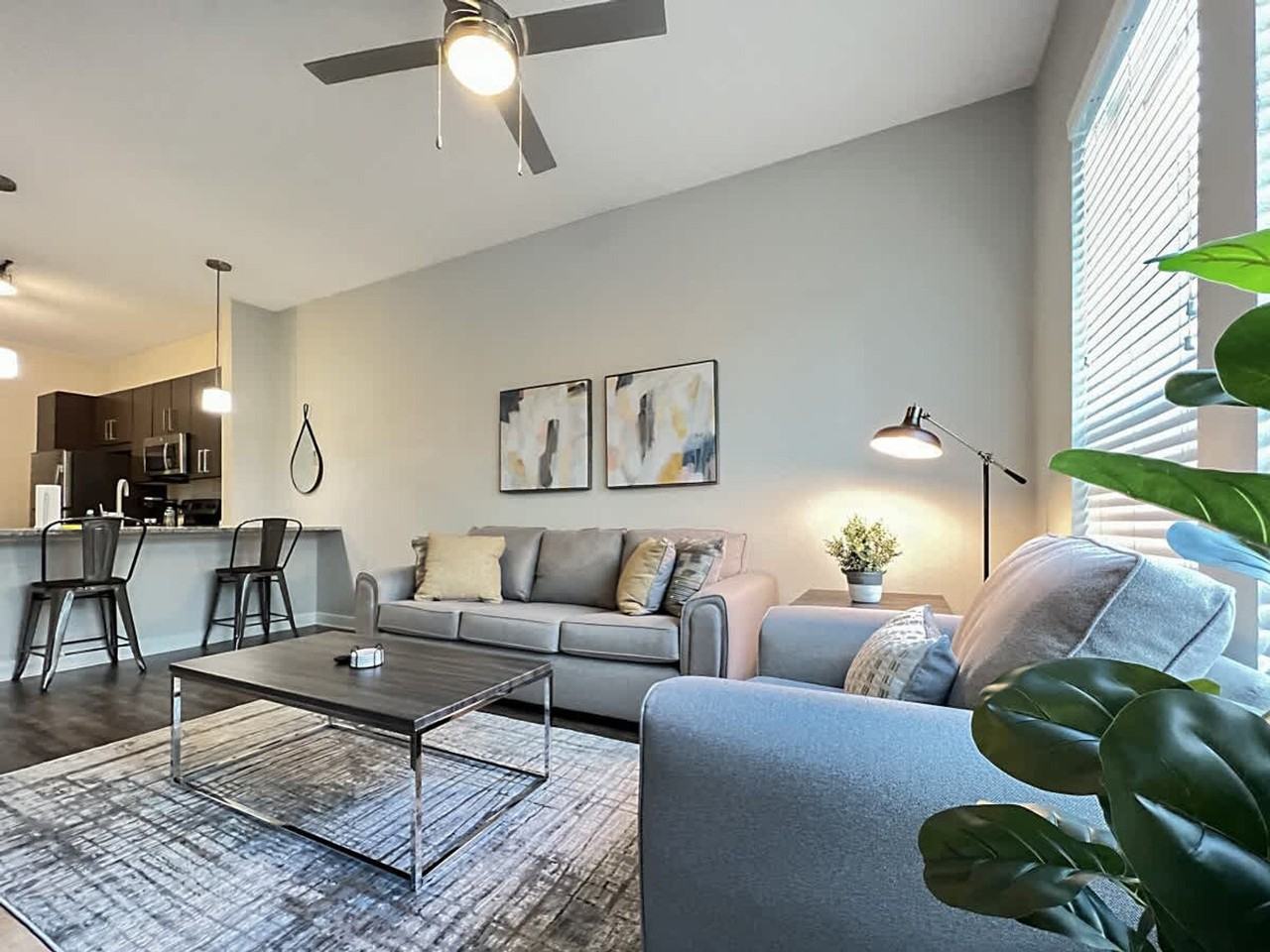 124 S Morgan St #1504564P - Photo 4 of 38