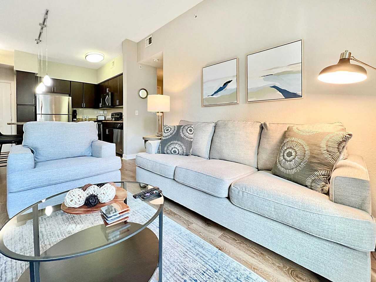 4504 W Spruce St #1504554P - Photo 2 of 46