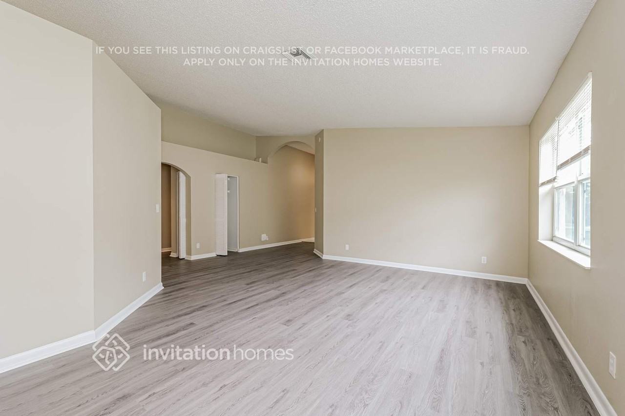 1796 S Club Dr - Photo 4 of 17