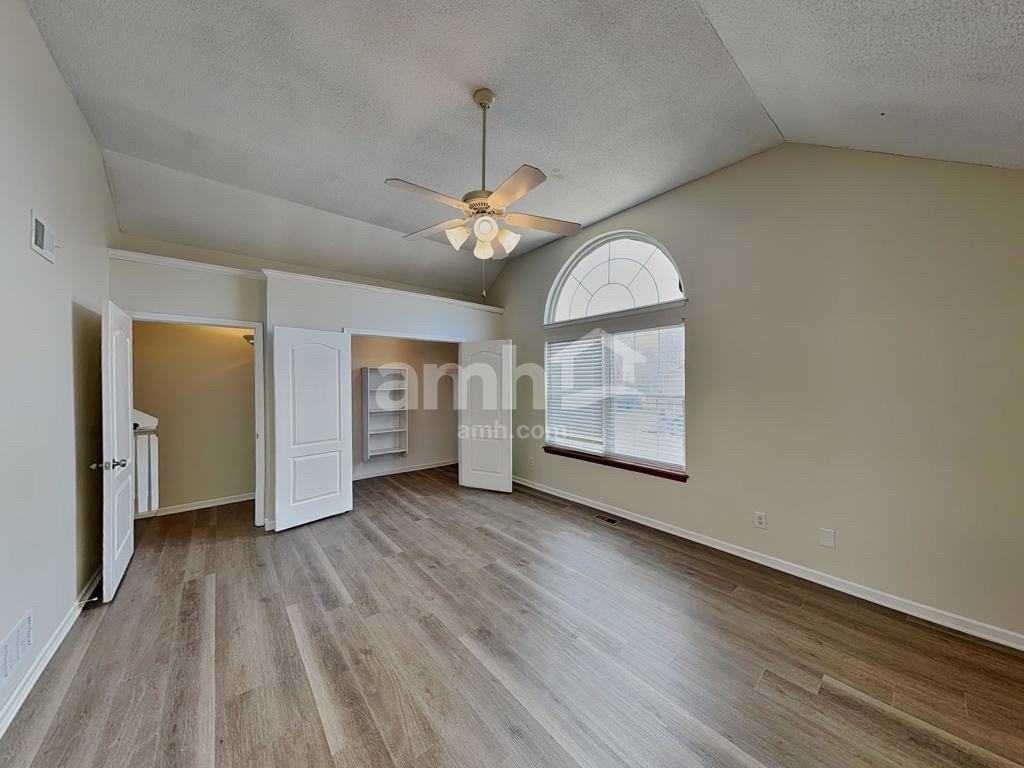 43 Park Row - Photo 6 of 7