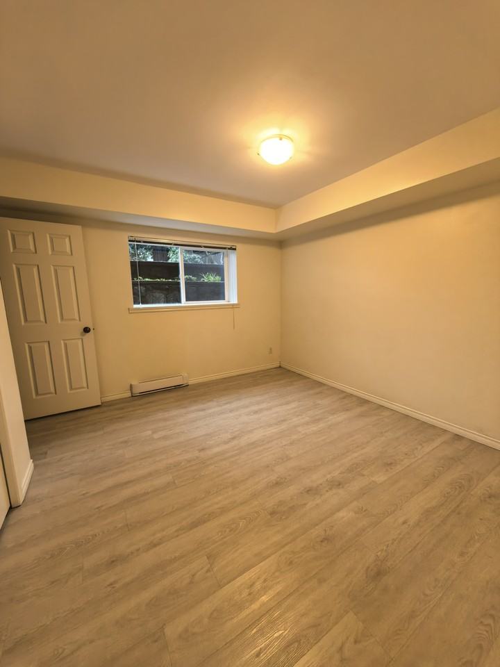 15600 109A Avenue - Photo 5 of 16