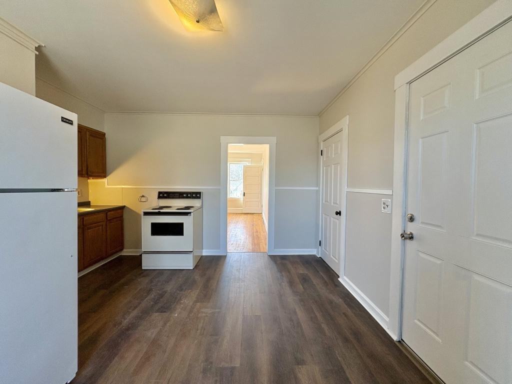 73 College St - Photo 3 of 11