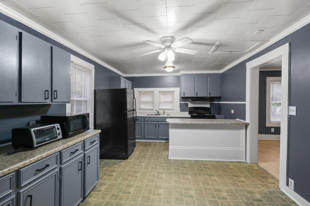 414 Cambridge St - Photo 4 of 17