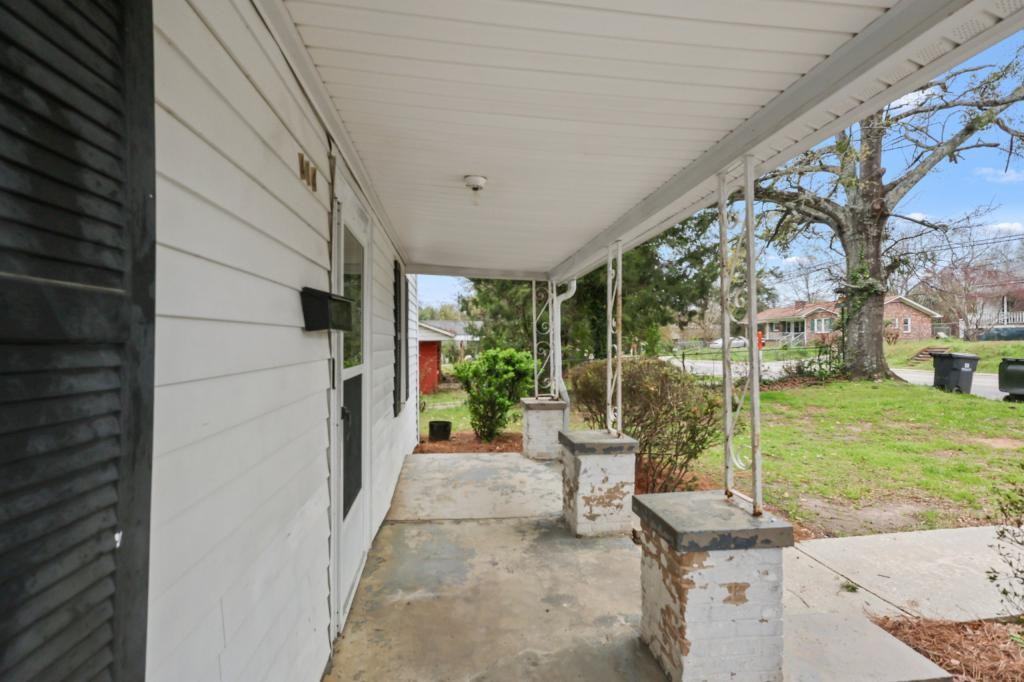 414 Cambridge St - Photo 6 of 17