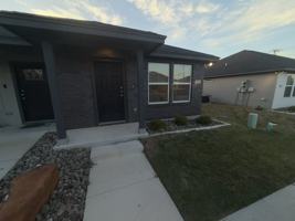 featured image of 1050 Azalea Drive #2101