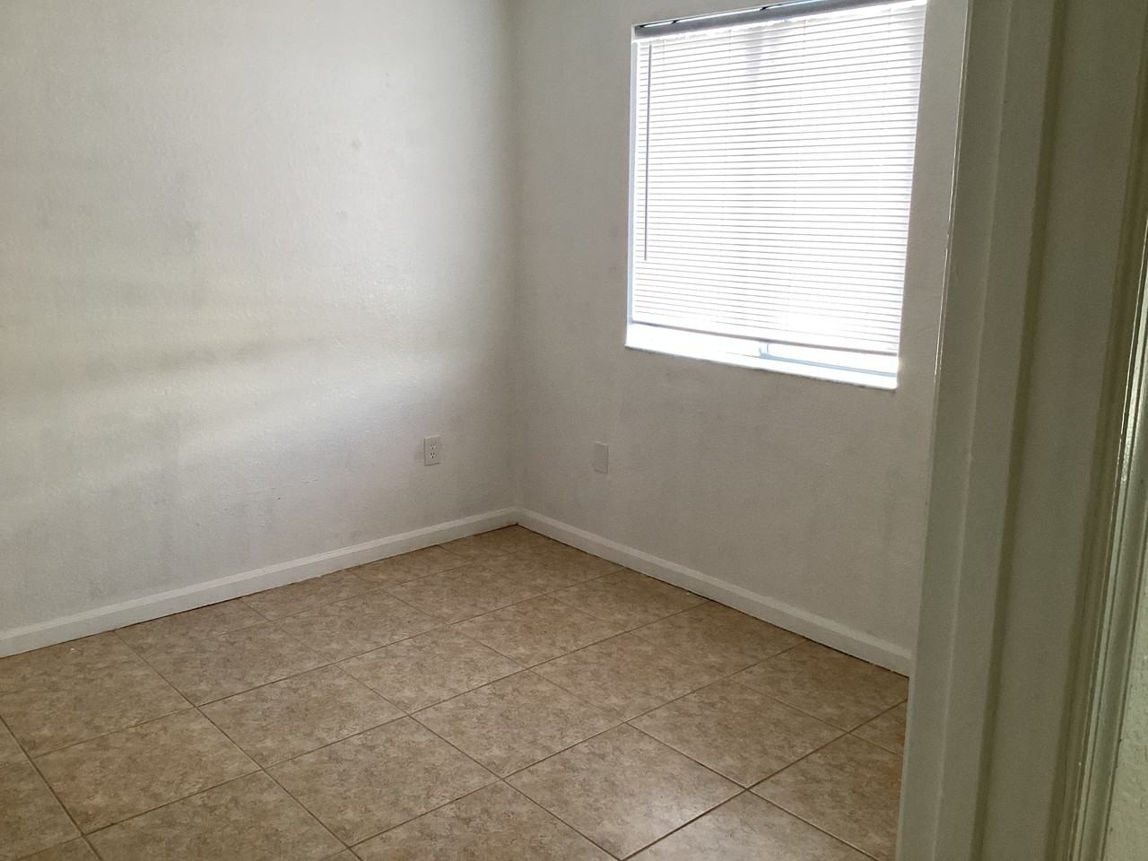 2736 Southeast 15th Road #18 - Photo 3 of 24