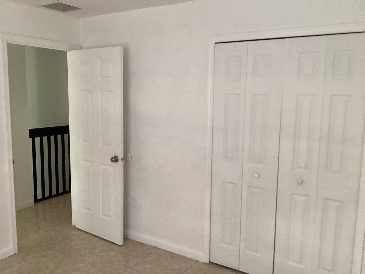 2736 Southeast 15th Road #18 - Photo 4 of 24