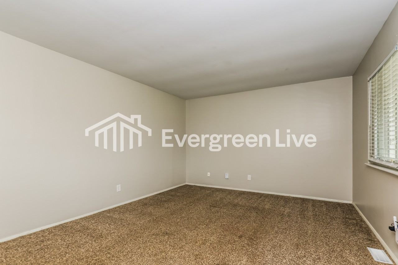 204 W Boitnott Dr - Photo 2 of 15