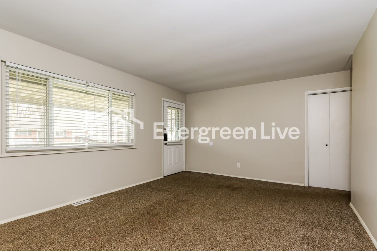 204 W Boitnott Dr - Photo 3 of 15