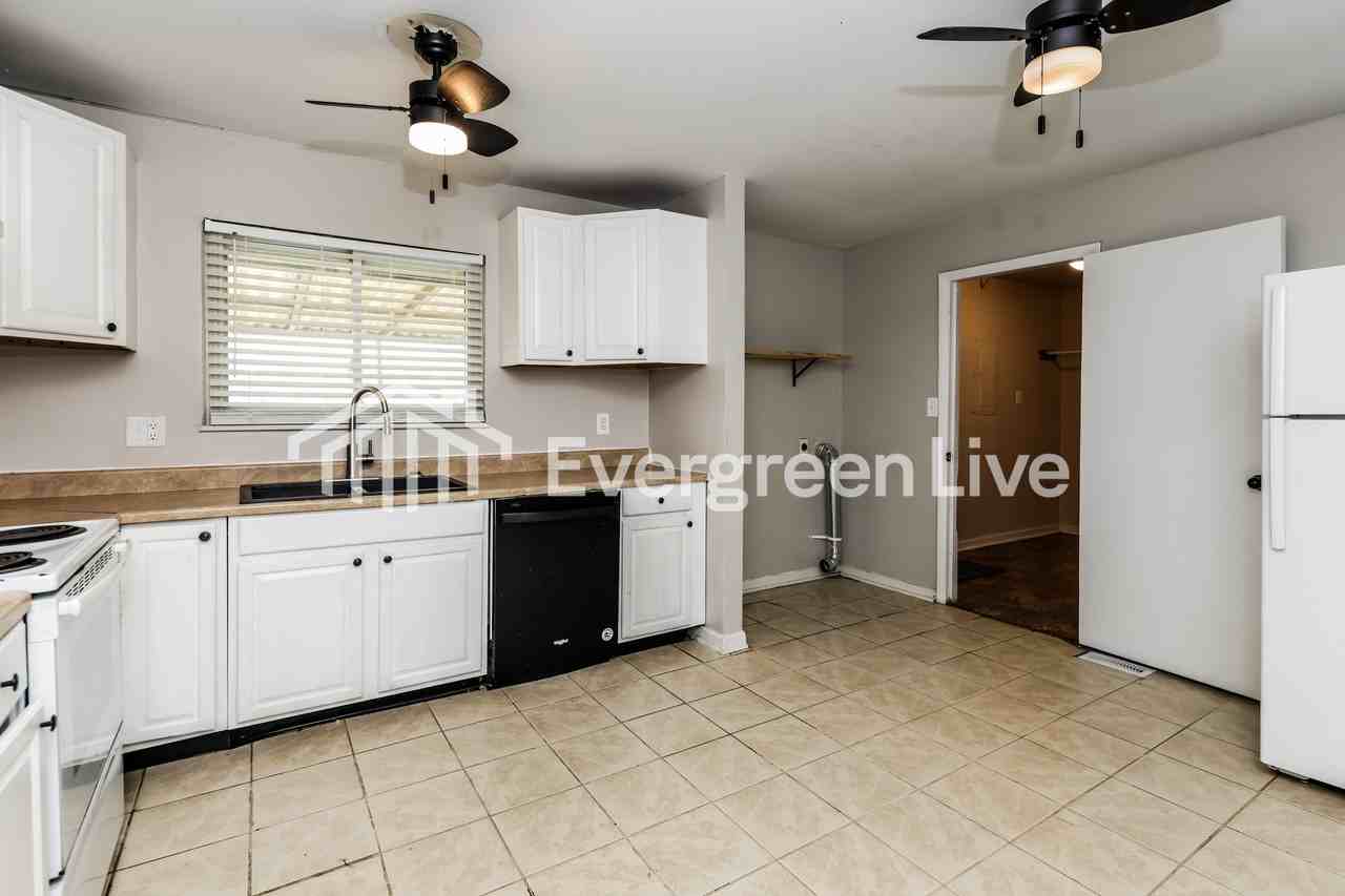 204 W Boitnott Dr - Photo 4 of 15