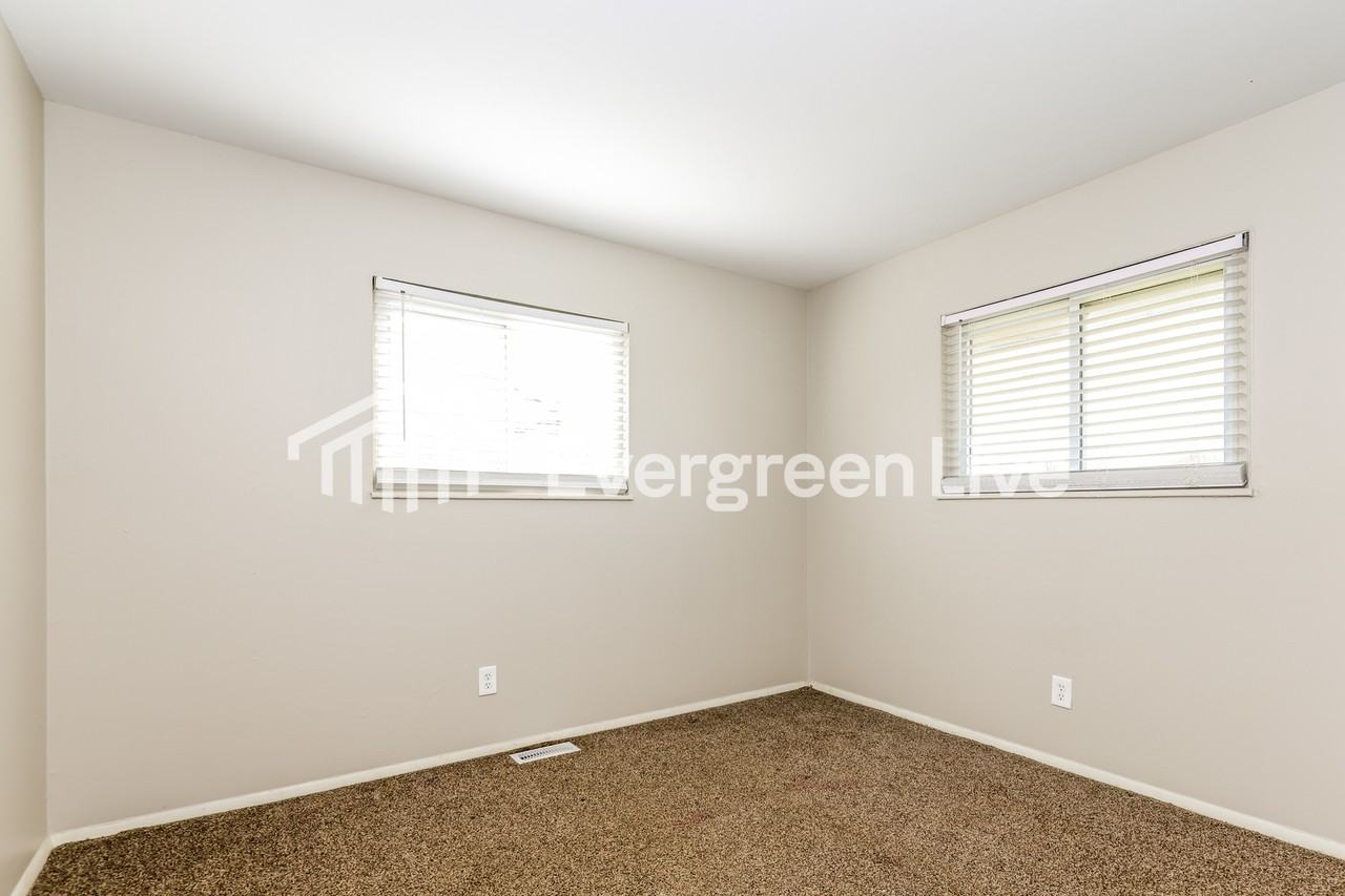 204 W Boitnott Dr - Photo 6 of 15