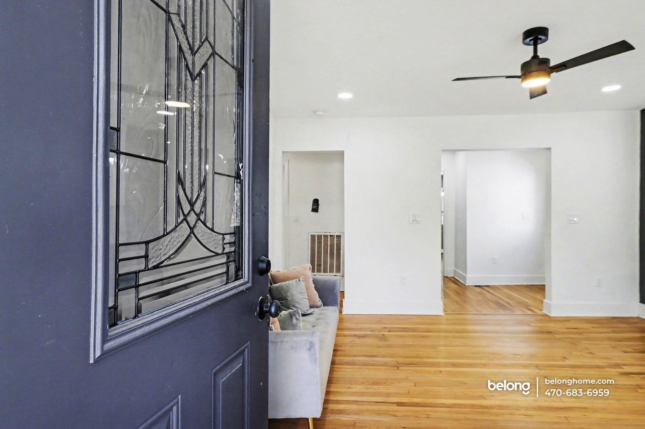 1866 Thompson Ave - Photo 5 of 27