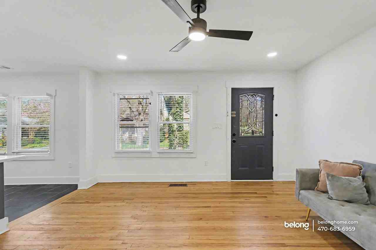 1866 Thompson Ave - Photo 6 of 27