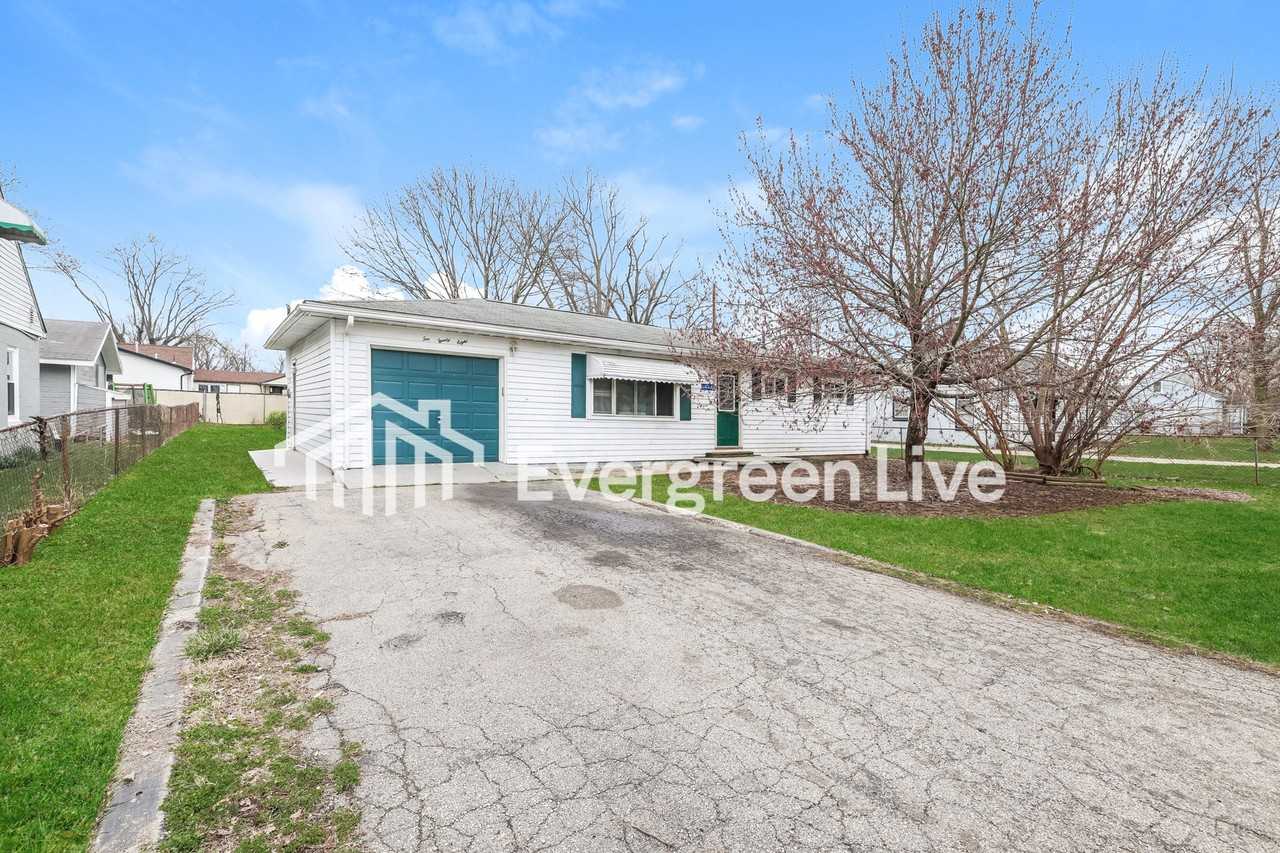 228 Waneta Ave - Photo 2 of 15