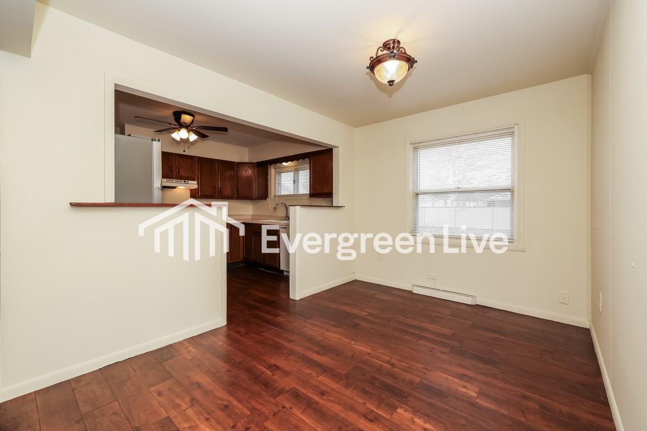 228 Waneta Ave - Photo 5 of 15