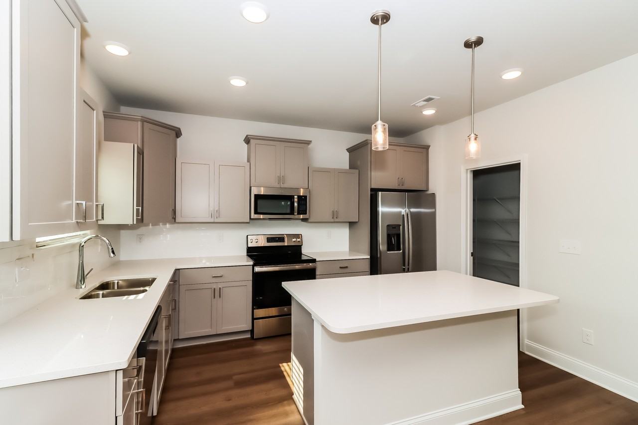 8310 Bearling Way - Photo 3 of 23