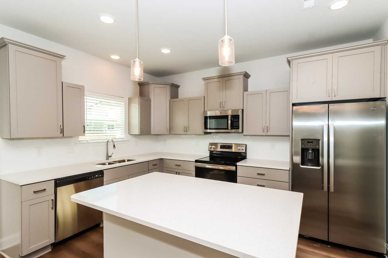 8310 Bearling Way - Photo 4 of 23