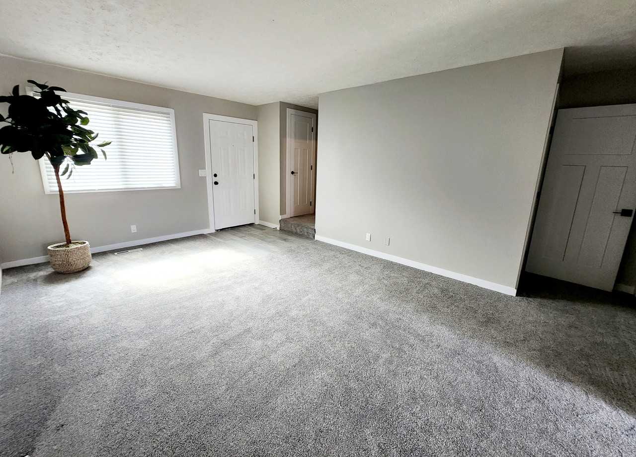 2630 Jameson N #2630-1 - Photo 4 of 10