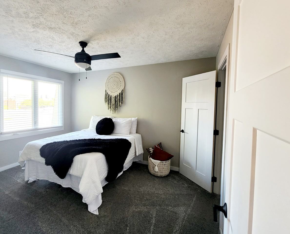 2630 Jameson N #2630-1 - Photo 7 of 10