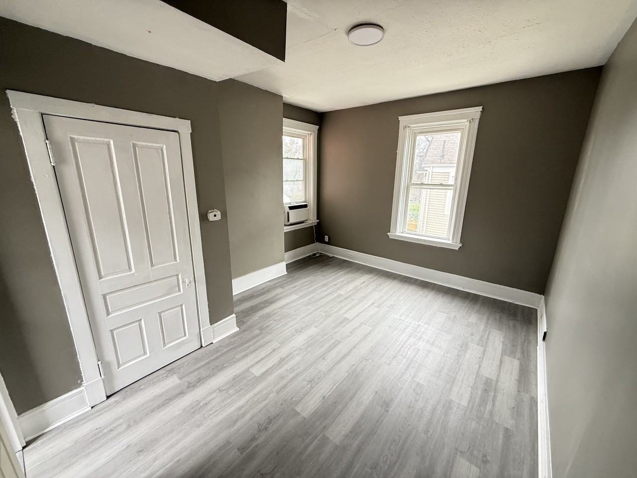 1820 Kinney Ave #2 - Photo 3 of 15