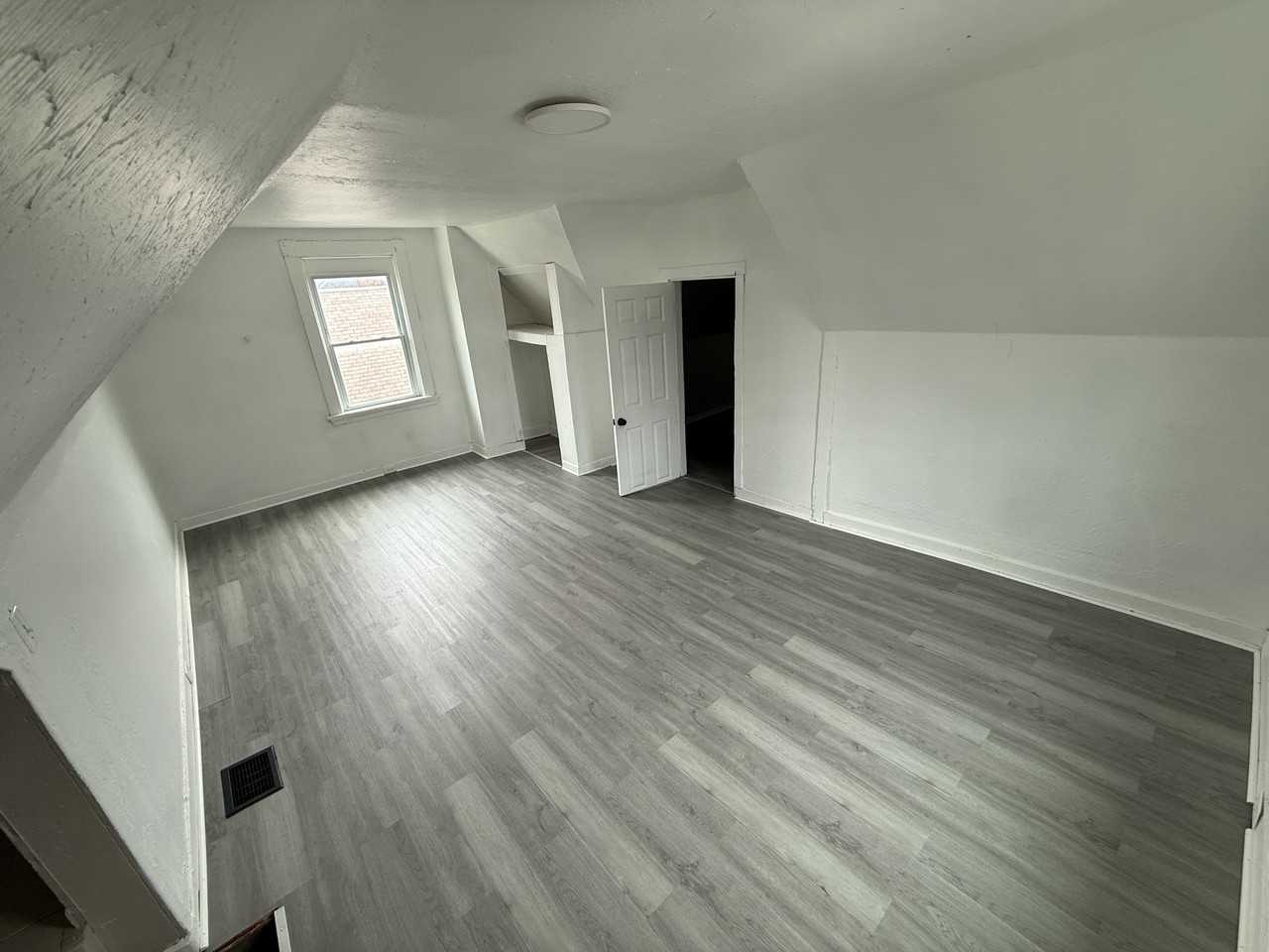 1820 Kinney Ave #2 - Photo 7 of 15