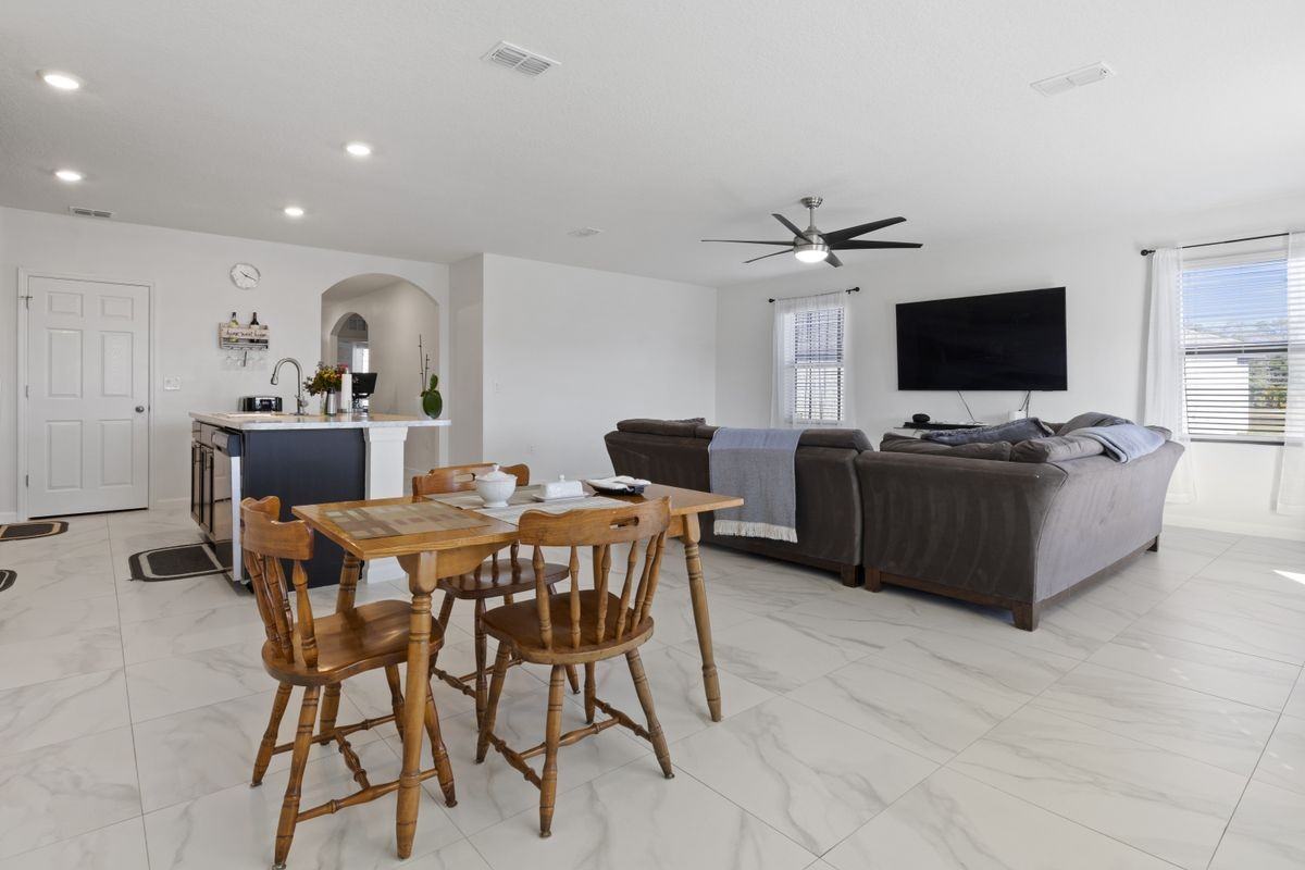 4416 Vermillion Dunes Ln - Photo 6 of 10