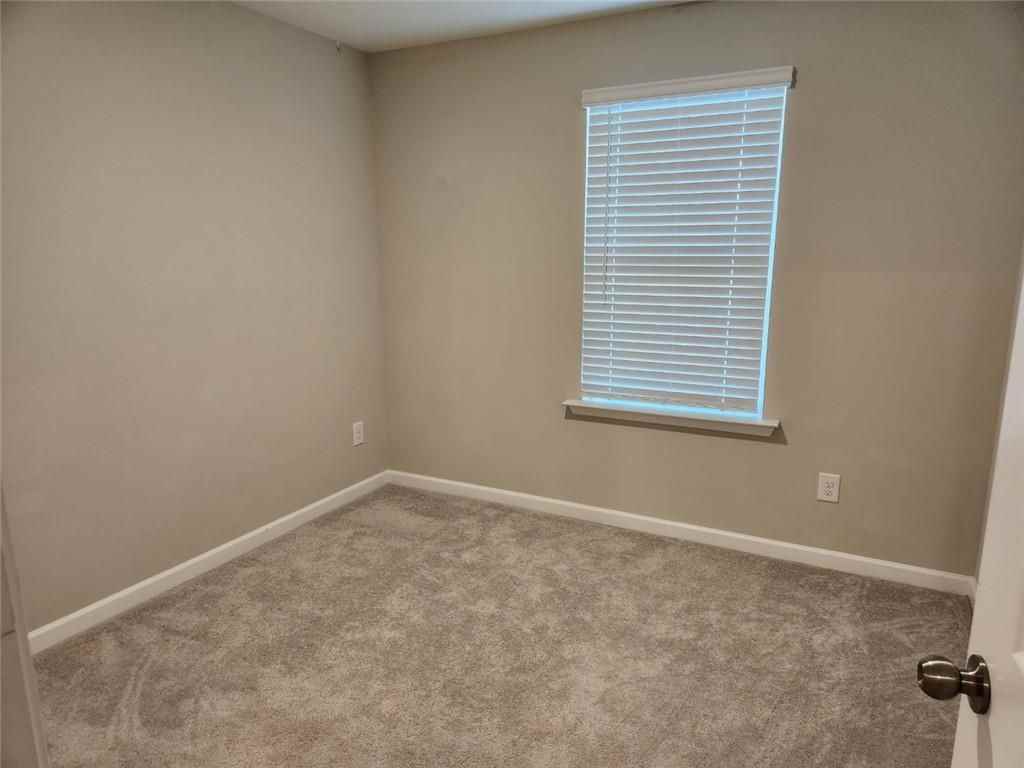 25 Blue River Ct - Photo 4 of 15