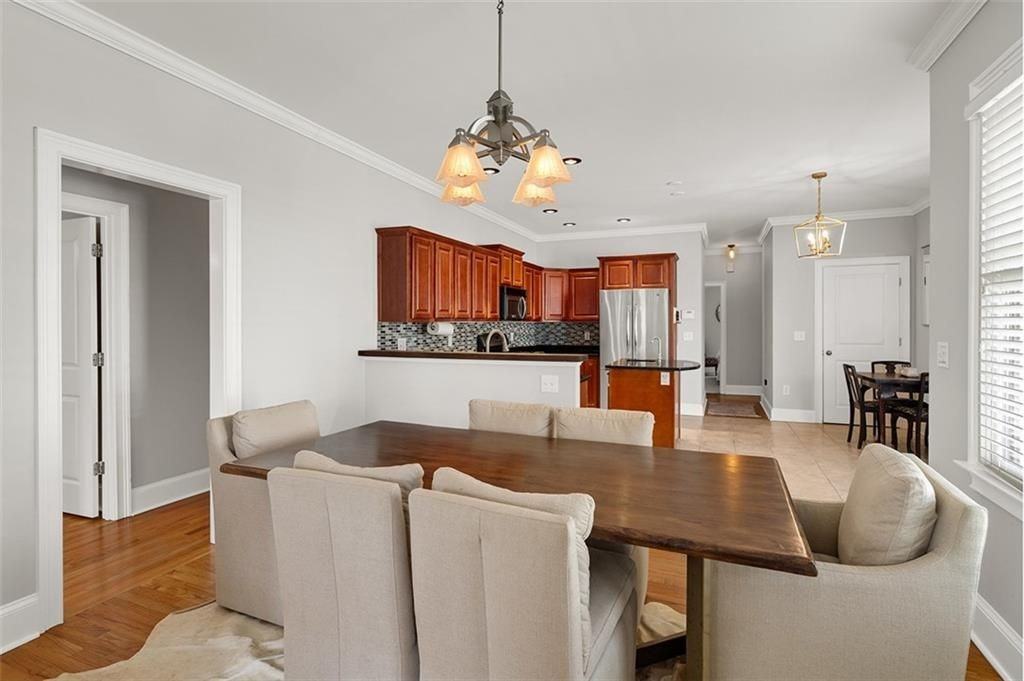 372 Clifford Ave Ne - Photo 3 of 28