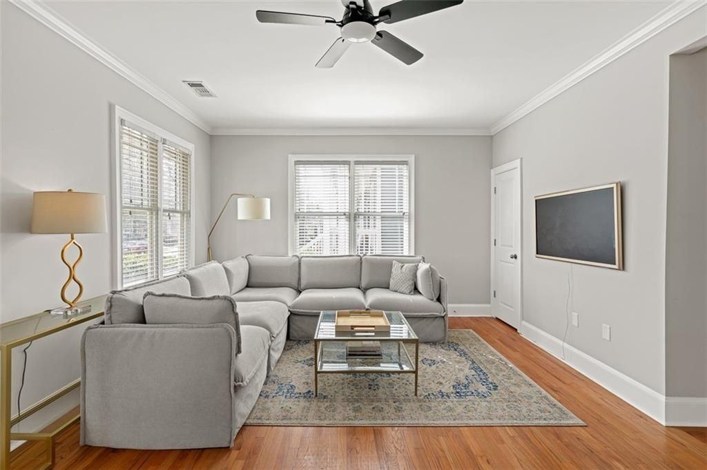 372 Clifford Ave Ne - Photo 6 of 28