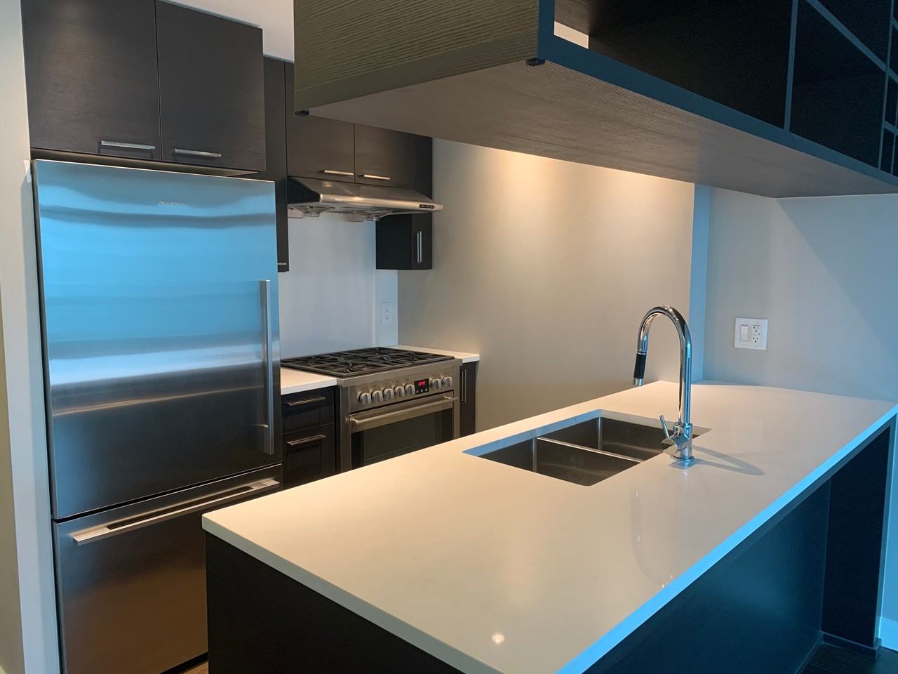 6188 Number 3 Road - Photo 3 of 6