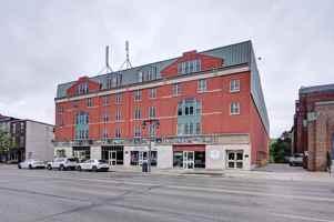 featured image of 136 Ontario St