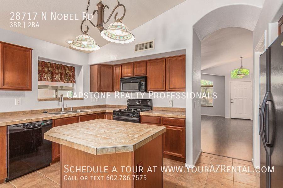 28717 N Nobel Rd - Photo 4 of 17