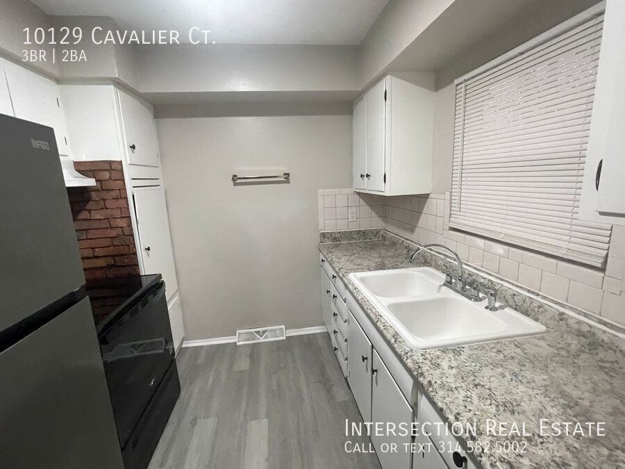 10129 Cavalier Ct - Photo 7 of 16